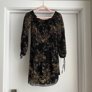 Aritzia - Wilfred Daydreamer off the shoulder Dress